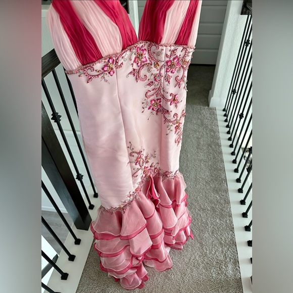 Absolutely stunning mermaid prom dress - Picture 6 of 16